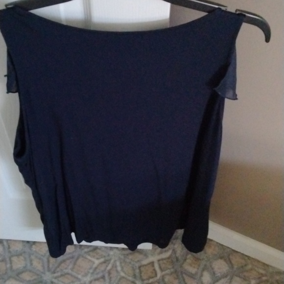 Top - Picture 2 of 2